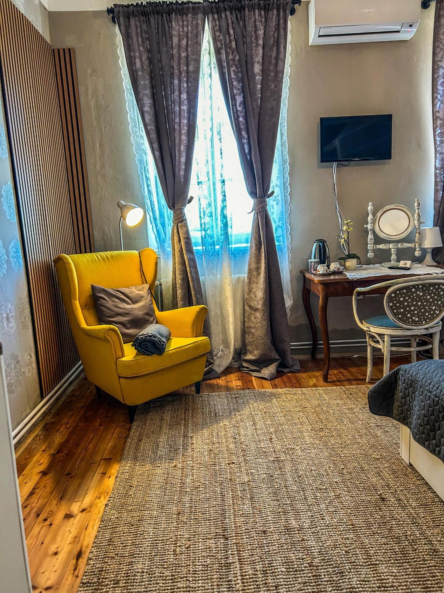 Boutique B&B Mali Pariz Grizane-Belgrad Экстерьер фото